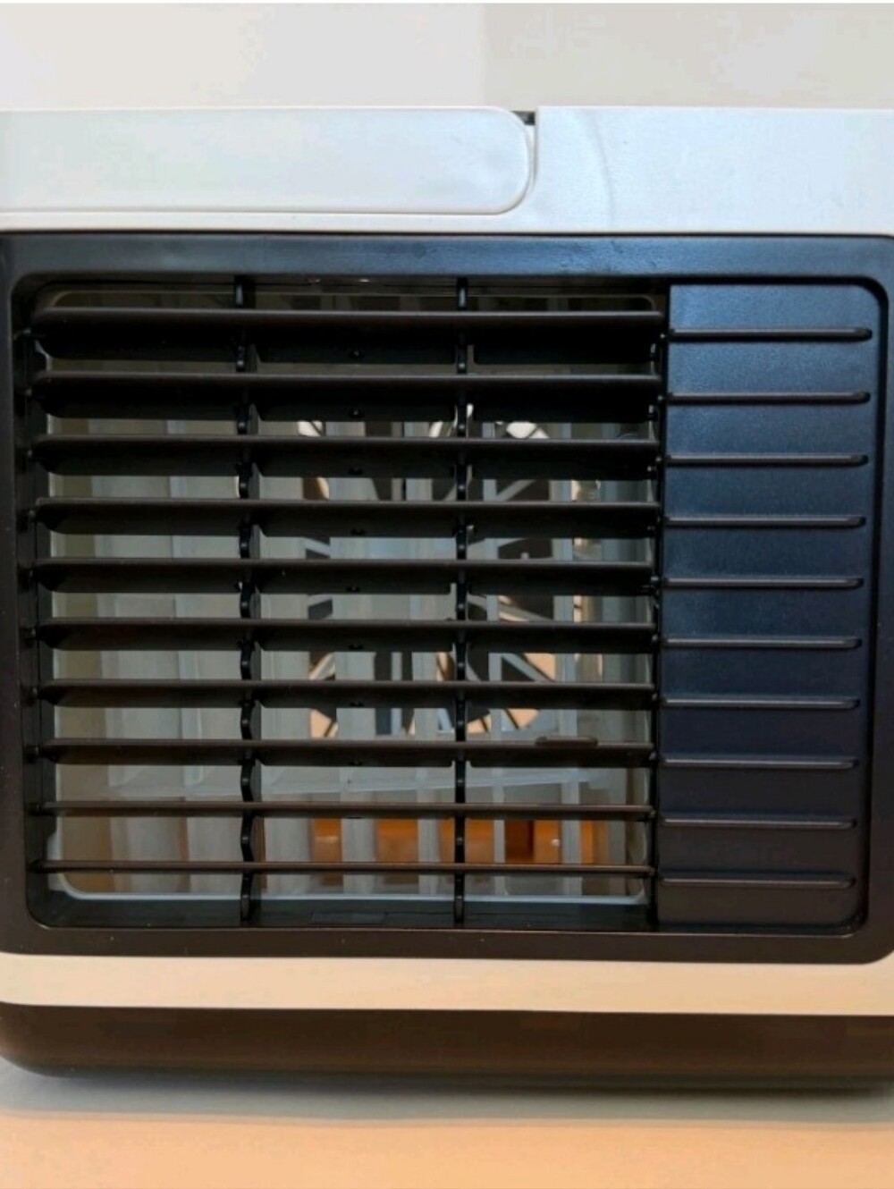 White and Black Cooling - Portable AC Fan Cooler Personal AC - Picture 2 of 6